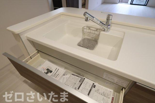 《仲介手数料無料》南区大字大谷口2538-2新築一戸建てリーブルガーデンのキッチン|撮影日 2025年11月27日 14:30 曇り