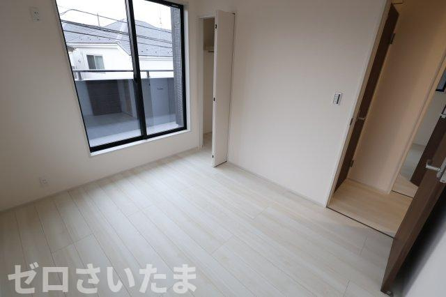 《仲介手数料無料》南区大字大谷口2538-2新築一戸建てリーブルガーデンの洋室|撮影日 2025年11月27日 14:30 曇り