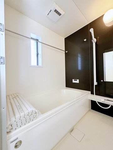 新築戸建・新築建売　郡山市字賀庄【制震・耐震】桜小・郡山三中の浴室|浴室乾燥機付きで雨の日や花粉の時期でも室内干しができるので安心です！