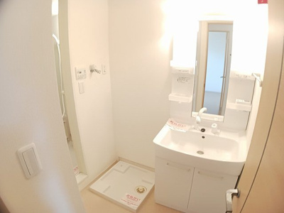 【洗面所】 | ジェルメ園部Ⅰ | 忙しい朝には欠かせない洗面所です