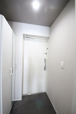 【玄関】 | JESUS SQUARE namba