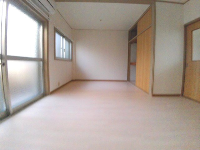 石町ハイツの居間・リビング