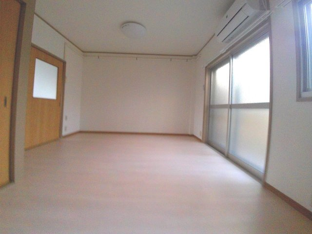 石町ハイツの居間・リビング