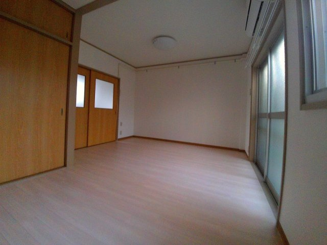 石町ハイツの居間・リビング