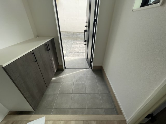 太子町東出　戸建の玄関