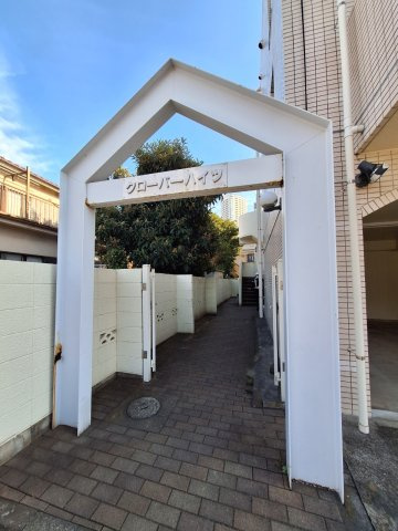 クローバーハイツのエントランス|★エントランス★
