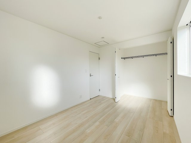 新築戸建・新築建売　柴田町船岡字上大原【耐震+制震】東船岡小・船岡中の収納|網棚がついているのでバングなどの小物収納にも便利なクローゼット♪