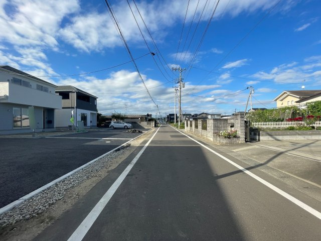 新築戸建・新築建売　柴田町船岡字上大原【耐震+制震】東船岡小・船岡中の前面道路含む現地写真|見通しの良い直線道路です。