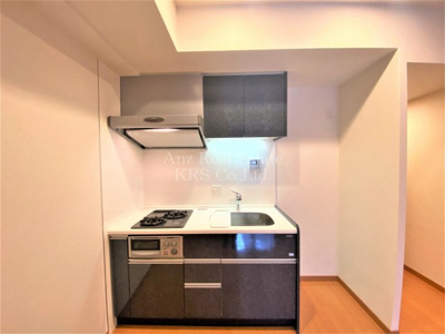 【キッチン】 | リーガル北堀江 | キッチンスペースは広々としており、快適にお料理ができます！