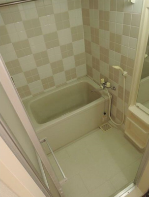 【浴室】 | プリマベーラ | 浴室乾燥機付きバス。