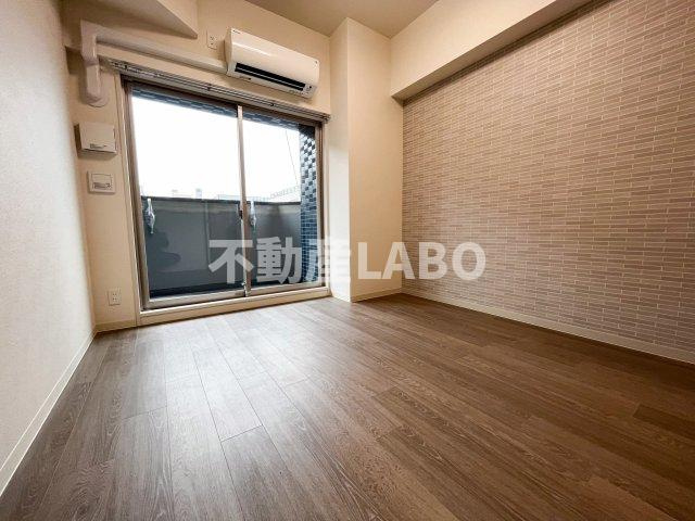 プレサンス DOMECITY コレーレの居間・リビング