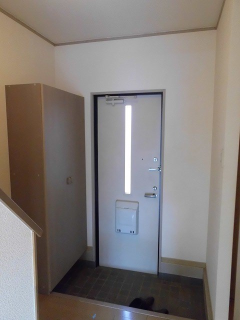 パルティーダB棟の玄関