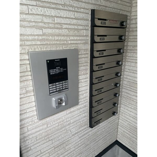 ラポート日比野　名古屋市賃貸　仲介手数料無料のロビー