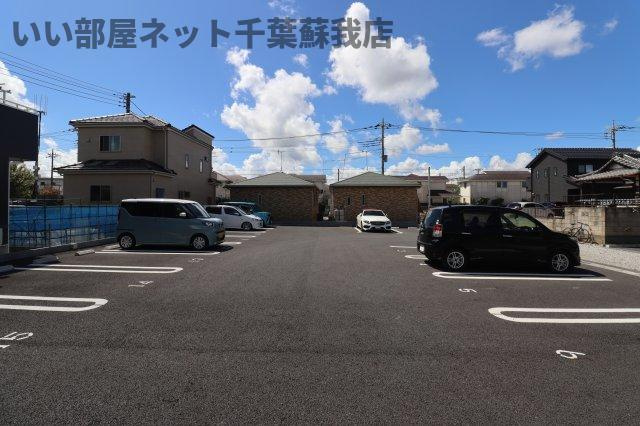 シクーロの駐車場|車をお持ちの方に嬉しい駐車場付きの物件です