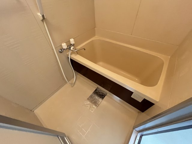 旭マンションの浴室