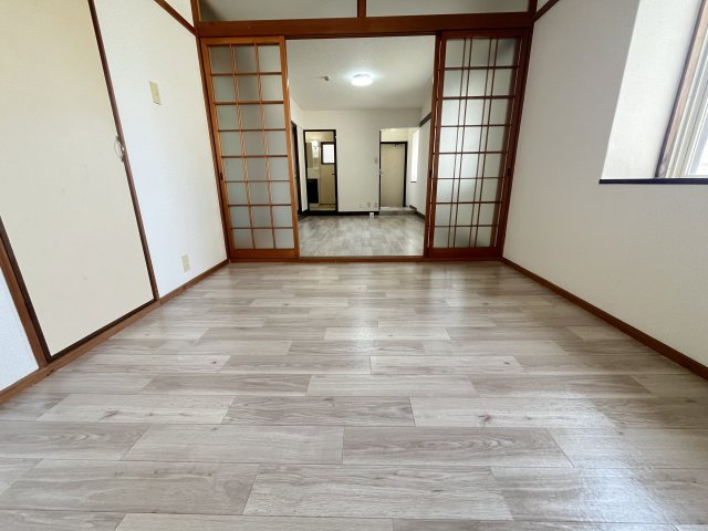 旭マンションの寝室