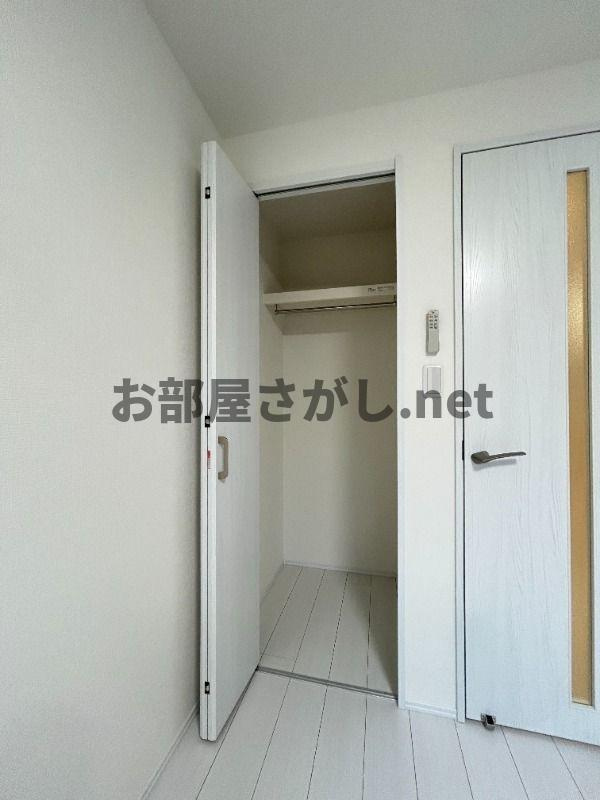 ミモザ哲学堂の玄関