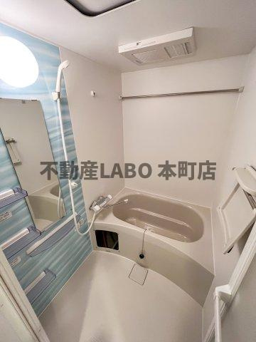 セレニテ難波リアンの浴室