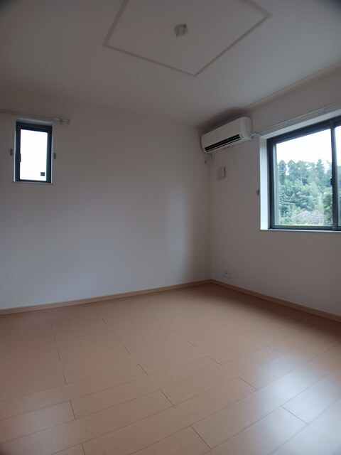 セレーネの洋室