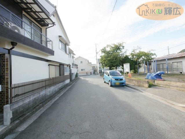 【前面道路含む現地写真】 | 高砂市時光寺町　中古戸建