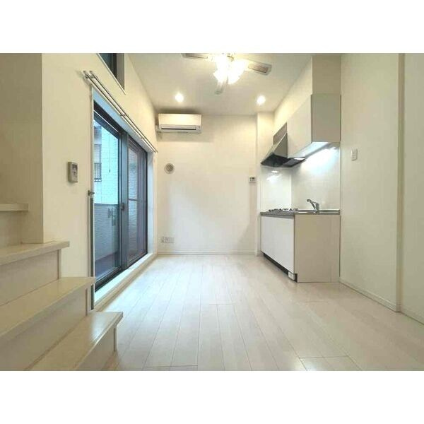 stage新栄　名古屋市賃貸　仲介手数料無料の居間・リビング