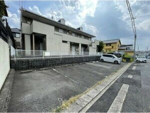 アーバンライフ猪高台の駐車場