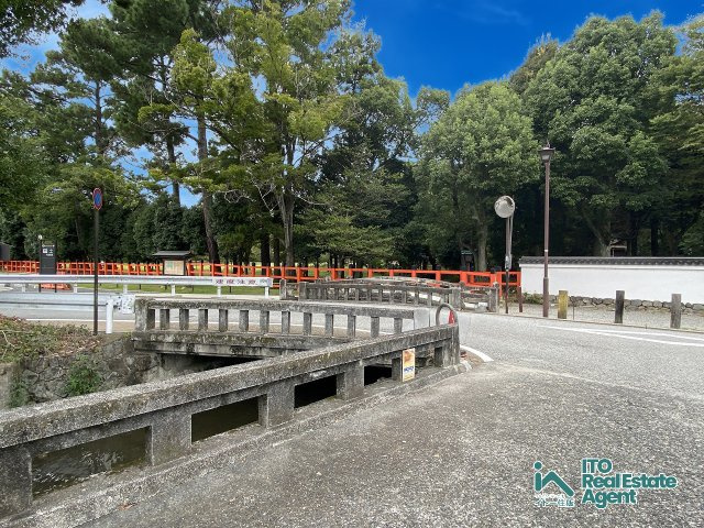 上賀茂池殿町 中古戸建の前面道路含む現地写真