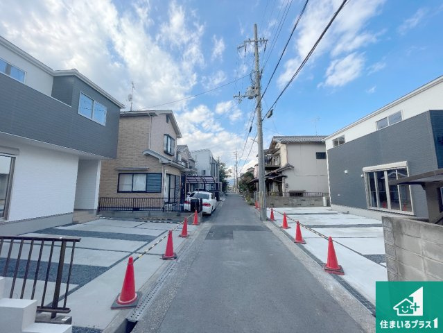 栗東市中沢　第3期　新築一戸建ての前面道路含む現地写真|車通りの少ない前面道路！お子様がいらっしゃるご家族でも安心！