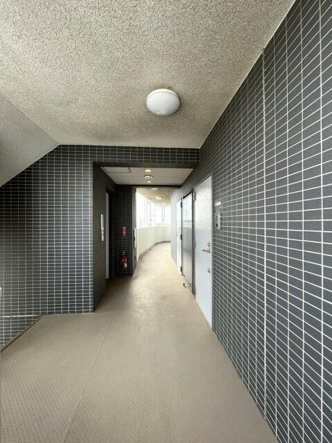 ＣＡＬＭ．ＫＯＩＷＡ　ＷＥＳＴのロビー