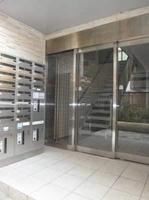 【エントランス】 | ラ・ヴィータ