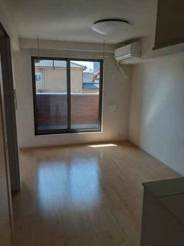 ジューンベリーの居間・リビング