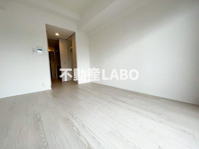 サムティ夕凪LUKSUSの洋室