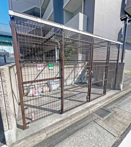 ザ・マリンスクエアのその他共用部分|専用ゴミ置き場です