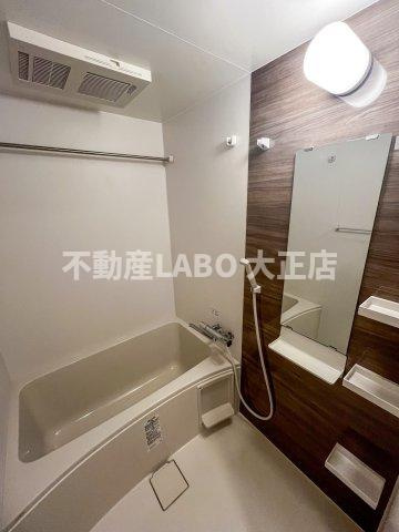 セレニテ阿波座ミラクの浴室