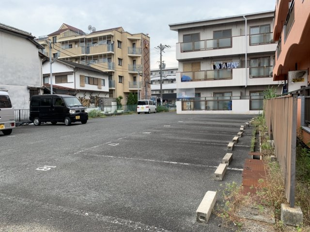 シャンテ並木Ⅰの駐車場