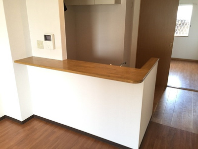 【居間・リビング】 | ソレアード | 内装は落ち着いています