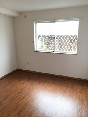 【内装】 | ソレアード | ゆったり過ごせる居間です