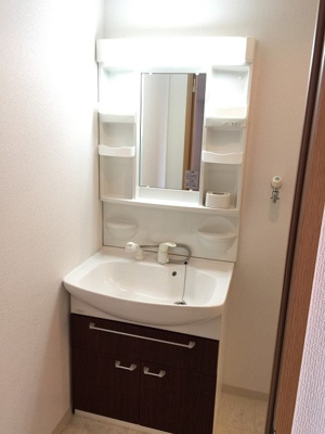 【洗面所】 | ソレアード | スペースが確保できる洗面所です