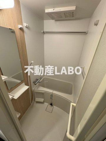 セレニテ難波グランデシュッドの浴室