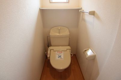 クレール琴山　B棟のトイレ|コンパクトで使いやすいトイレです