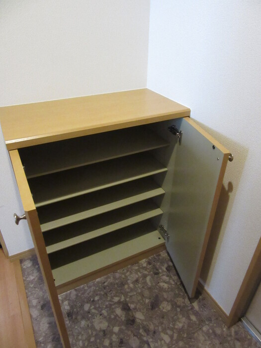 クレール琴山　B棟の収納|こまごまとしたものを収納できそうですね