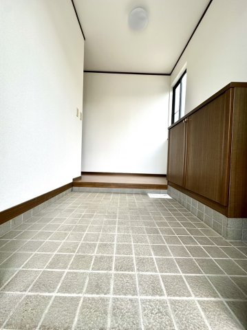 【玄関】 | 前橋市総社町貸家