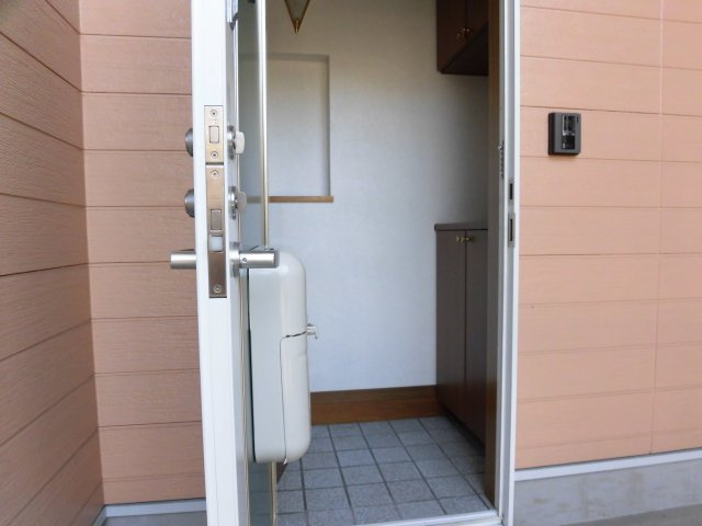 カトレア城ケ丘の玄関