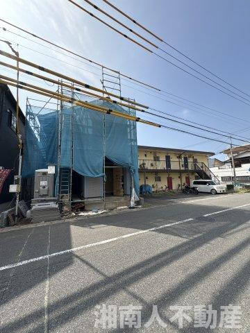 平塚市中里5期　新築一戸建ての前面道路含む現地写真|前面道路含む現地写真です