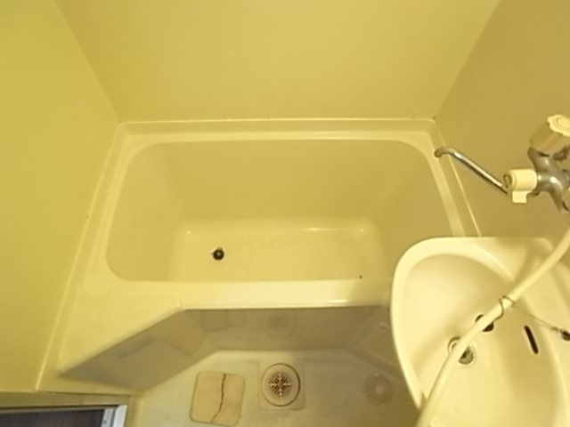 ドムール若山の浴室