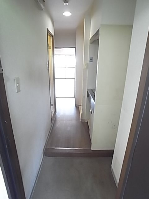 ドムール若山の玄関