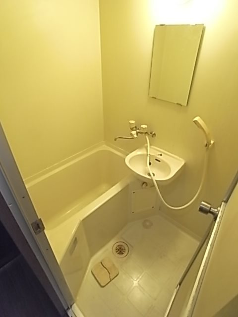 ドムール若山の浴室