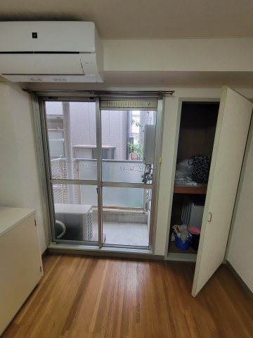 クリオコート寝屋川の居間・リビング