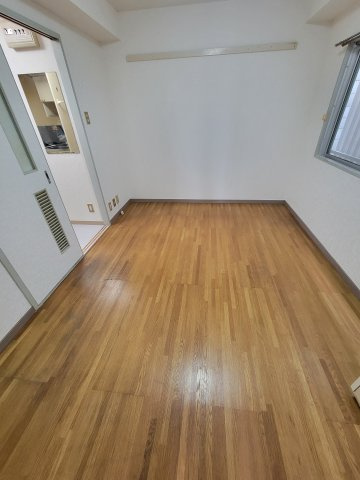 クリオコート寝屋川の居間・リビング