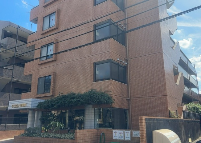 【外観】 | ダイアパレス相模原Ⅱ | 景色重視でお家選ぶをするとスーパーが遠い！学校が遠い！など生活をするうえで利便性で困ることもあります。まず一度現地を見学する際に、周辺の施設などがあるかを確認し、暮らし始めた後のことを想像しましょう。